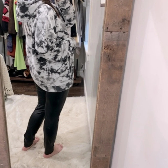 No Boundaries grey & white hooded sweatshirt size XLarge tie dye - Picture 5 of 8